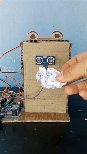 How to make Dustbin in Home #arduino #uno #schoolproject #arduinoproject #dustbin #diy #inyourfeed