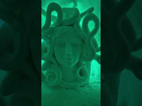 ICE HOTEL TOUR IN NORWAY | Unreal Frozen Rooms & Ice Bar ❄️☃️🧤