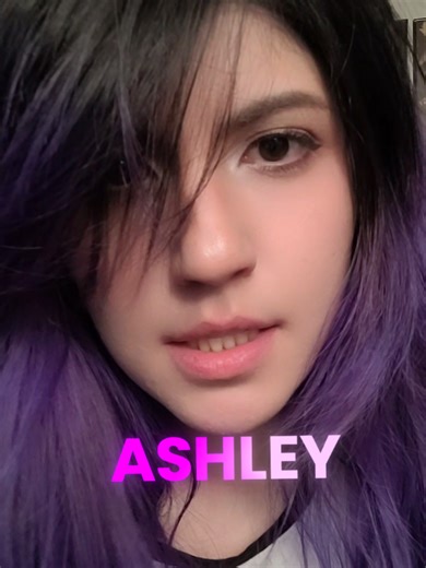 Ashley Graham Cosplay from RE4 Remake