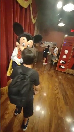 Disney Magic Kingdom, Lucas gets to hug Mickey Mouse!!!