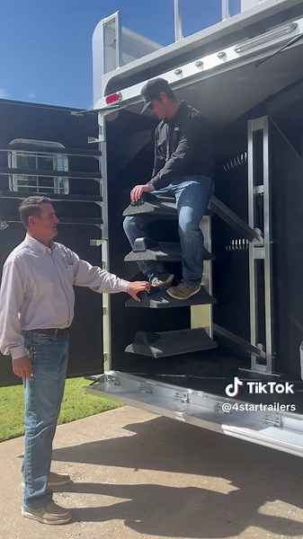 Saddle Rack Durability Test for Horse Trailers