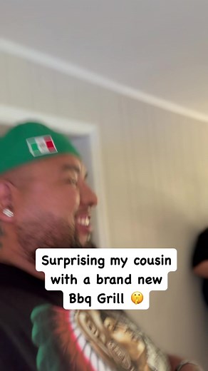 Surprising my cousin Pristine Auto Refinishing with a brand new Bbq Grill 🤫 #LifeOfPablo #Alpllc #Bbq #grill #GrillingSeason #familia #family #food #snacks #Atl #Houston #Texas #NorthCarolina #foodlover #Foodie | Life Of Pablo