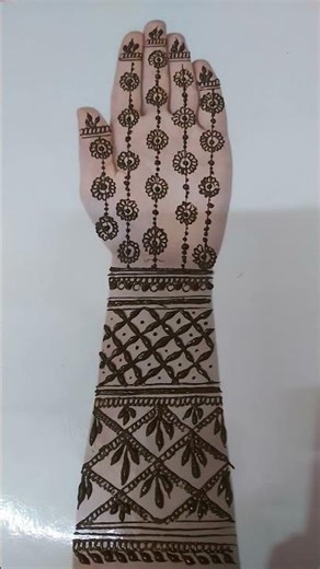mehndi practice say 1