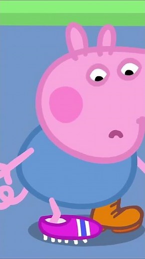 George Goes Shoe Shopping! 🦖👟 #peppapig #peppatales #shorts