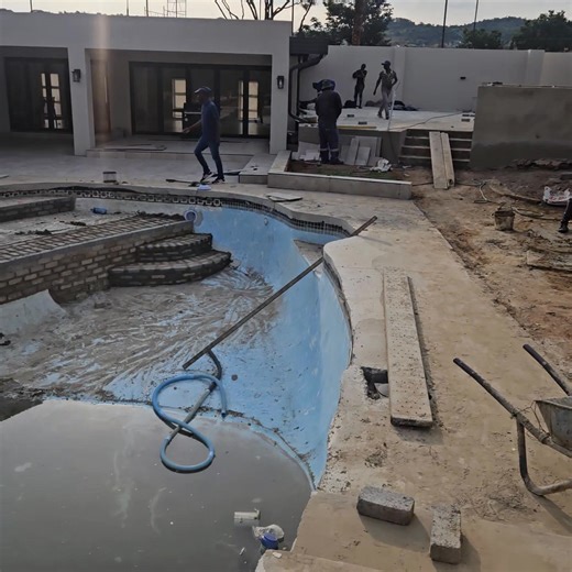 Busy site and great progress | Rock Pool Oasis