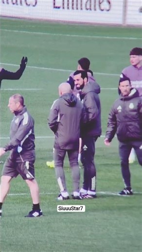 Arbeloa heads his first training session as Real Madrid manager👍💪