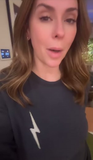 Love you all!So grateful! What a magical day! ✨✨✨ - Via @instagram Jennifer love hewitt @Jennifer Hallisay #fypp #actress #book #magic #thankyou #ghostwhisperer #grateful #jenniferlovehewitt