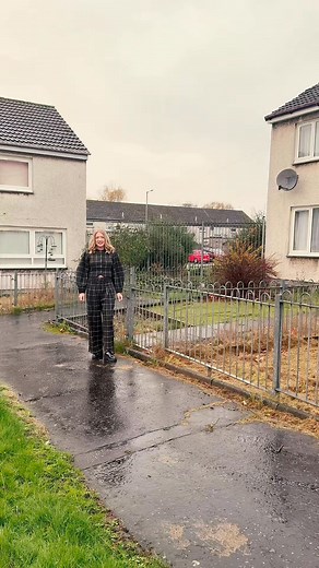 🏠COMING SOON 🏠 Spacious 3 Bedroom Home – Earn Court, Alloa Perfectly positioned within walking distance to local schools, the town centre, bus links and the railway station, this home offers fantastic space for families, first-time buyers or anyone seeking convenience and comfort. If you’ve been waiting for a home for a great price in a great location… this is the one. 🏡 📞 Sarah Black – Property Connections 07521 508248 or office on 01506 650550 to arrange a viewing or to book a FREE Market 