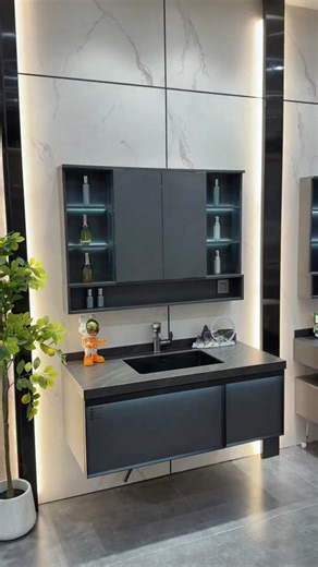 TikTok · bananabathroom