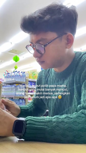 Dalam hati langsung kek “aku bisa ga ya bahagiain mereka”