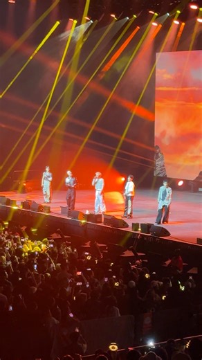 GOLDEN HOUR! SB19 Dubai Concert 2025! #SB19 #SB19xATIN #sb19simulaatwakas #SB19Concert2025 #cocacolaarena | Syne Dela Cruz