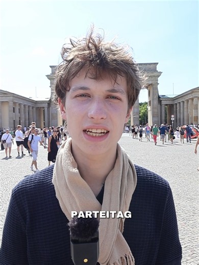 Tag 181 auf www.widersetzen.de findest du alle infos, die du brauchst. Neben ganz vielen Demos über die Stadt verteilt wird es auch Sitzblockaden, die das Ziel verfolgen, den Parteitag so lange wie möglich zu verzögern. WIR WOLLEN NICHT, DASS RECHTSEXTREME TAGEN. #prüf #viral #161 #fyp #dasjappertsich