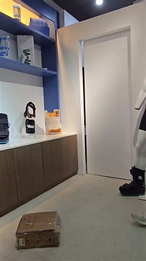 Protect your lower back and move with confidence. 💙 Using a lumbar support helps reduce strain, improve posture, and provide the support your spine needs throughout the day. #NaviformByEspinaMedical #LumbarSupport #BackCare #SpineSupport | Naviform by Espina Medical