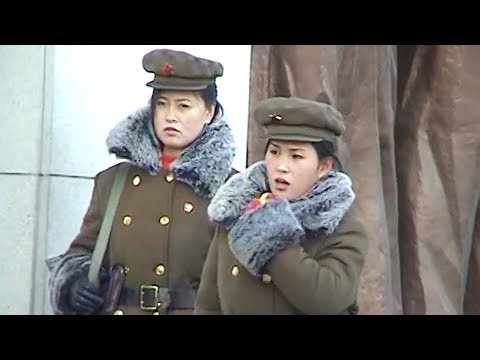 NorthKorea:Gates in the city-Pyongyang 北朝鮮 街中のゲート(平壌の世界549)