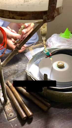 👉 CAN YOU IDENTIFY THIS GEM? 🔍💎 Take a close look and share your guess in the comments below 👇 . . . . . #LooseGemstones #NaturalGems #ColoredGemstones #GemCollector #GemCommunity | malik_gia_gemologist