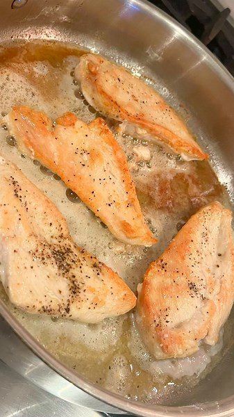 Chicken Piccata with Artichokes recipe by @Williams Sonoma #chickenpiccata