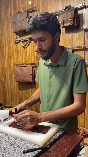 Crafting a Leather Wallet: Step-by-Step Guide