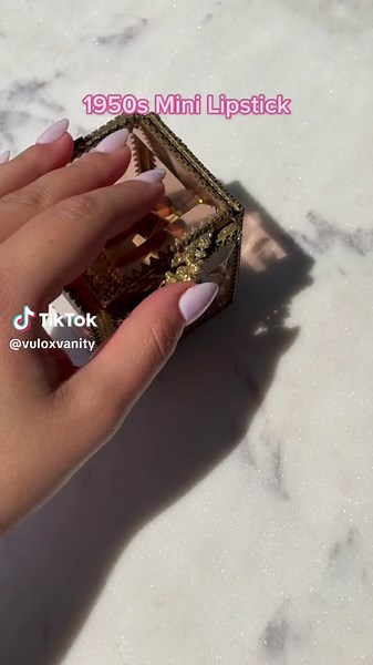 Exploring Vintage 1950s Carstairs Lipstick Swatches