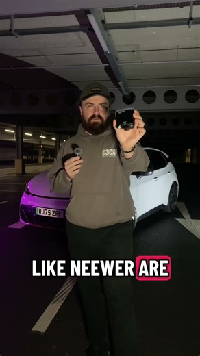 Retro Car Photography with Direct Flash (Neewer Z160SE Test)