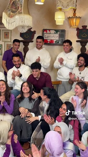 كورال أون: أداء مميز للأخوات الثلاث