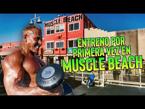 I TRAIN FOR THE FIRST TIME AT THE LEGENDARY "MUSCLE BEACH" GYM IN VENICE, CALIFORNIA.