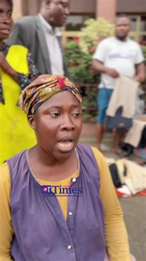 Market women react after local cocoa farmers protest at the Ghana Cocoa Board headquarters in Accra over producer prices. #cocoa #nppghana #trending #fyppppppppppppppppppppppp #ghananews
