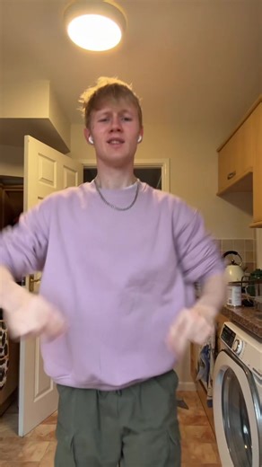 Morning Routine: Making Eggs and Dancing