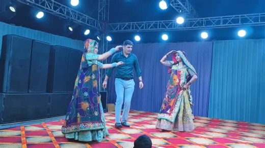 😎 Samrat dj &Trust Floor system 👑 on Instagram: "@shekhawati_jatni._ @flyingkomal07@sanju_fojji_offical"