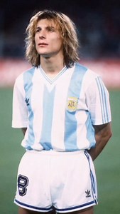 CLAUDIO CANIGGIA 🇦🇷 – GOAL VS BRAZIL 🇧🇷 (1990) #claudiocaniggia #caniggia #argentina #riverplate #bocajunior | VM Soccer Legends
