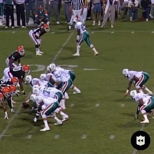 20K views · 327 reactions | On this date in 2000, Dan Marino retired from the NFL as the greatest QB to never win a Super Bowl.  (: @nfllegacy) | NFL on CBS | Facebook