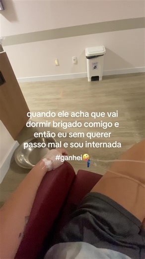 Humor em Hospital: Meme de Internação Divertido