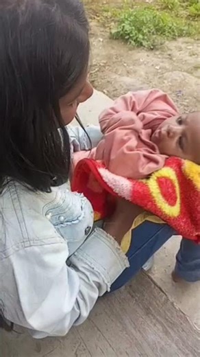 Bhado Baby ko Dance kra rhi h 🥰🥰🥰🥰