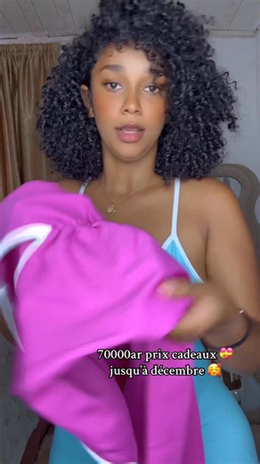 💕 Nouvelle combi tendance ! 💕 Confort Style = look canon en 2 secondes 😍 Dispo en : Blanc 🤍 • Rose 🌸 • Violet 💜 • Noir 🖤 • Bleu 💙 • Marron 🤎 • Grena ❤️‍🔥 📌 Stock limité ✅Taille :S,M,L ✅Prix : 70000ar | Chic & Choc Fashion.