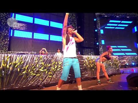 Tomorrowland 2013 - Red Foo