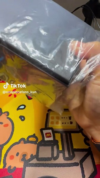 One Piece Merchandise Unboxing and Reviews