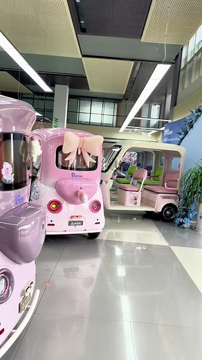I love it so much! It's just so beautiful! The four-wheel version I just bought doesn't even compare. What should I do? #BubuxianElectricTrike #ReliableElectricTricycle #UrbanMobilityEssential