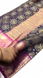 20 reactions · 4 comments | For order n enquiry 8240607974 Price - 1599 FREESHIP The Kanchipuram saree in our selection are epitome of the craftsmanship that each one of us eyes on The perfect Kanchi border and pallu are precisely hand woven. This Saree is on of its kind with gracefully elements of PURE Traditional round Smart Contrast border which embellishments the beauty of the saree | Siddhi Sanskriti | Facebook