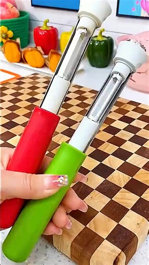 🎯 Kitchen Essential for Busy Cooks — Peel & Core in One Swift Cut! 🛠️ This Stainless Steel Fruit Corer & Peeler 2-in-1 — makes peeling fruit, coring seeds, and preparing fruit platters a breeze! 🔪 Sharp serrated blade stainless steel construction — effortlessly peels and cores with precision, minimizing fruit waste. 🍉 Non-slip handle safe operation — safer than knives and ideal for everyday kitchen use. 🍏 Dual Function: Peeling Coring — One tool does it all, saving time and effort. 🧽 Easy 