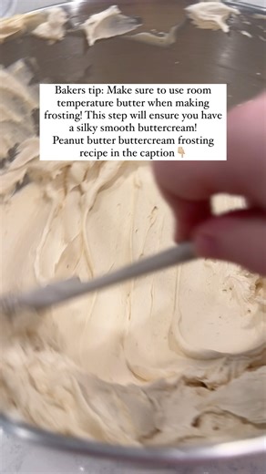Peanut butter buttercream frosting recipe 🤎 4 sticks butter (2 unsalted, 2 salted) 2 cups creamy peanut butter 1/2 bag of powdered sugar (1 pound) 1 tbs vanilla extract Beat butter with paddle attachment until light & fluffy. Add peanut butter and beat again for 2 minutes. Scrape down the bowl periodically. Add powdered sugar a little at a time, followed but vanilla extract. Mix until smooth & enjoy 😊 #buttercream #frosting #peanutbutterfrosting #bakingvideo #baking #foodvideo #christmasbaking