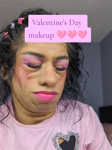 Simple Valentine's Day makeup look 💗 bh cosmetics shaaanxo the remix eyeshadow palette @MartaRojasCosmetics matte foundation and matte primer and blush and contour palette @Leyva Beauty eyelashes style Yessi @NYX Professional Makeup matte lipstick in clinger and lipliner in bloom #valentinesdaymakeup #bemine #simplepinkeyemakeup #makeuptransitions #recreation