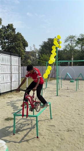 One Person Ballon Poping Challenge !