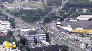 Linha Vermelha e Rodovia Washington Luís registram alto movimento de veículos