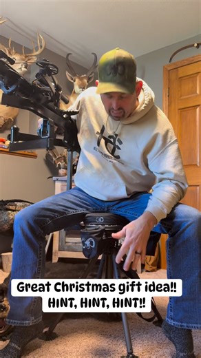New stool and shooting system from RAM Blinds #deerhunting #deerhunter #deerhunt #deerhuntingseason #deerhunters #deerseason #deercamp #deerhuntersofinstagram #bigbuck #bigbucks #bigbuckdown #crossbowhunting #crossbowhunter | RAM Blinds