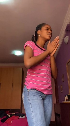 Rate my slow mo 😭😭🤣🤣🤣🤣 #fyp #tikokviral #100k #facezoom #content
