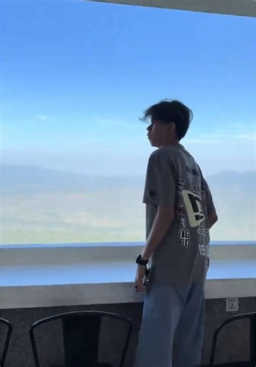 Explore SMC Market Structure with Stunning Mountain Views