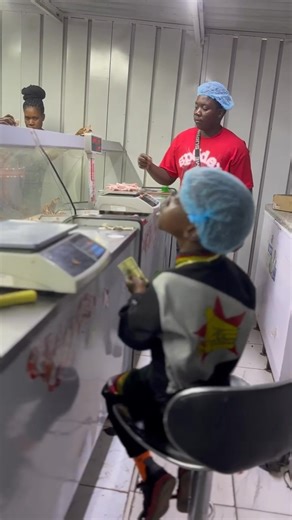 Ngwere Diki ichitora mari 😋🔥🔥🔥🥩 mari pakanaka.....afta xool Groove Meats @top fans #nyama #groovemeats #cprincesontv | Groove Meats