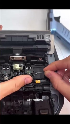 How do Optic Fiber Ready Splicing and Use Tools Fujikura #splicing #fiber #work