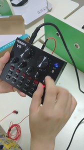 v8声卡 话筒使用视频