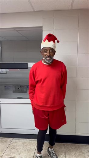 He visited the front line staff, he said hello to members, and got his own workout in this morning. Santa Ray wishes you a “Merry Christmas” on behalf of our YMCA team! #fyp #YMCA #BeCauseY #NoPlaceLikeThisPlace We are grateful to our frontline team for making sure we’re open today from 5am-12pm. Many of them volunteered to work! ❤️ | Athens-McMinn Family YMCA