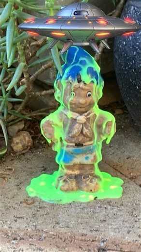 Alien attacks gnome